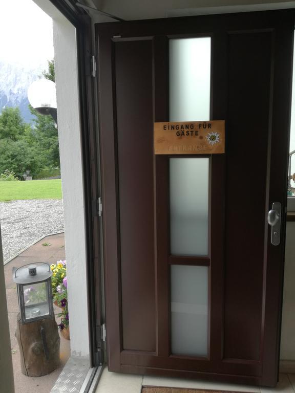 Ferienwohnung Wetterstein ليرموس المظهر الخارجي الصورة